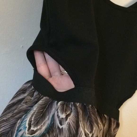 Feather Dress - Picture 4 of 4